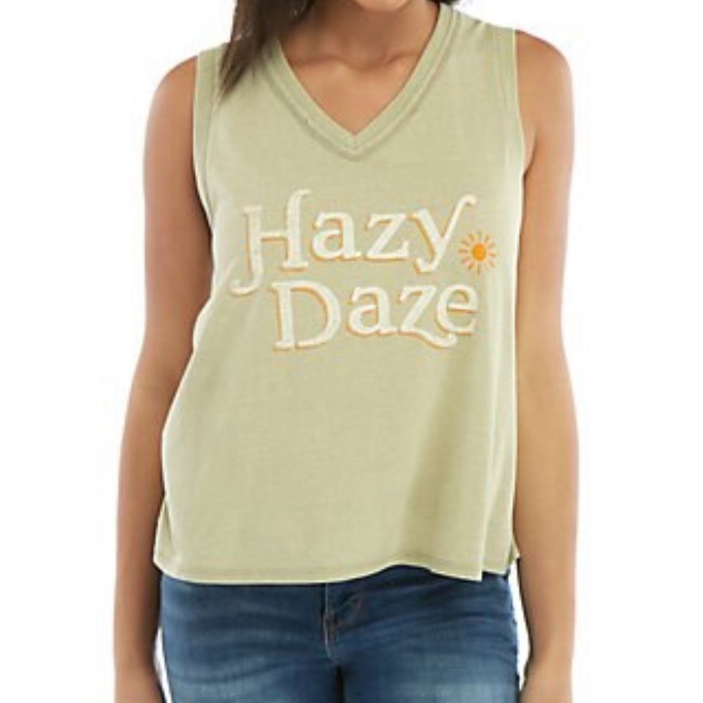 True Craft Hazy Daze olive green v-neck tank xs